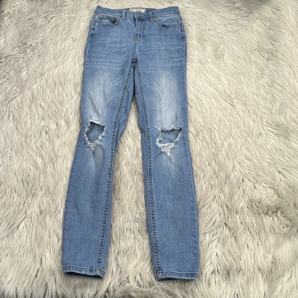 Free People Women's Light Wash Busted Knee Skinny Jeans